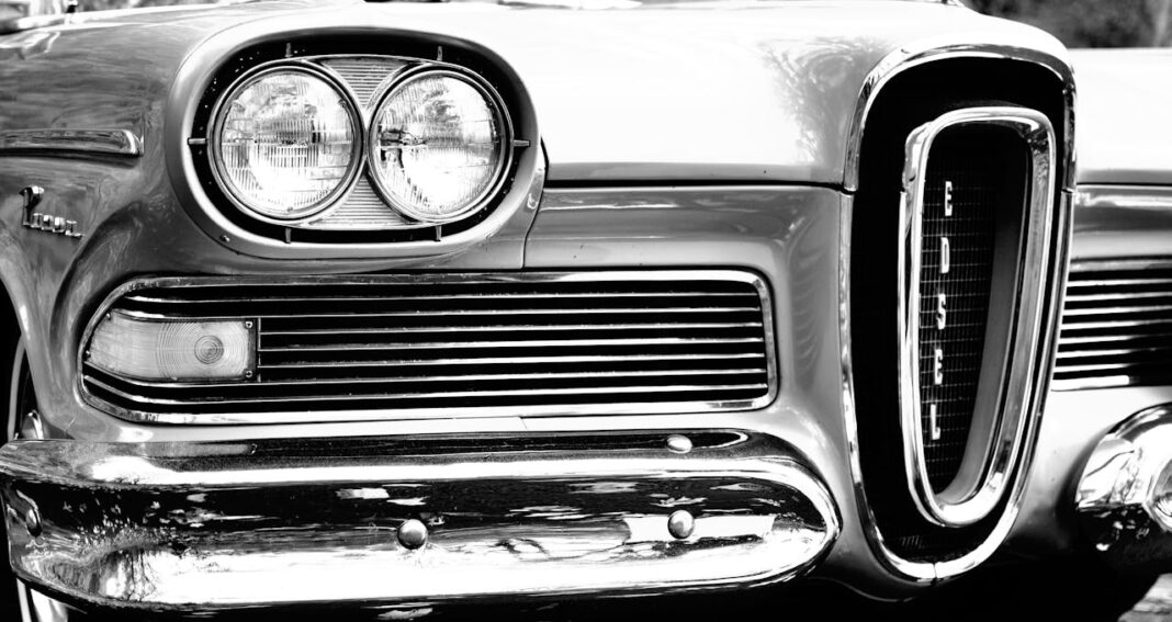 Black and white picture of the front of a Ford Edsel.